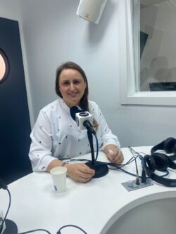 Entrevista en madres en la onda con Anais Darder con su proyecto Mamáplutón AnaisEntrevista en madres en la onda con Anais Darder con su proyecto MamáplutónDarder con su proyecto Mamáplutón